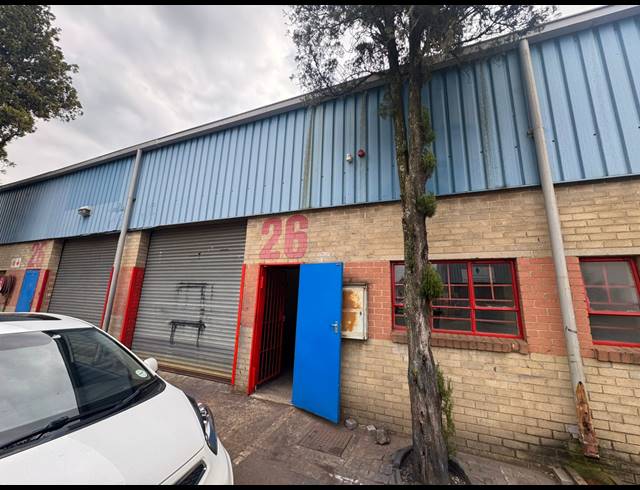 200M² WAREHOUSE TO LET IN EASTLEIGH